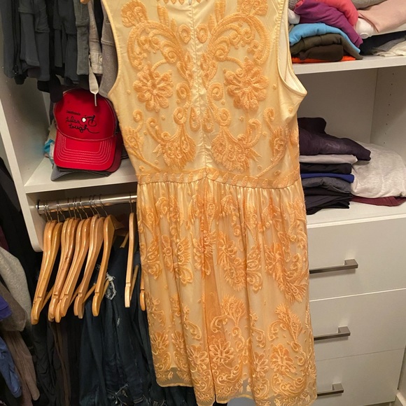 Sundance vintage looking embroidered dress, worn once - Picture 5 of 5